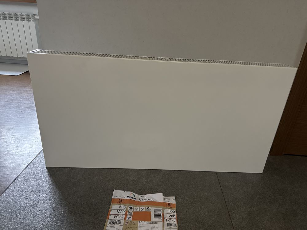 Grzejnik Purmo gładki panel elegancki, nowy