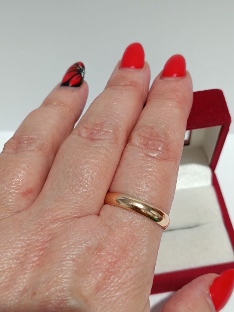 Złota obrączka szerokość 4mm roz.23,5 złoto próby 583