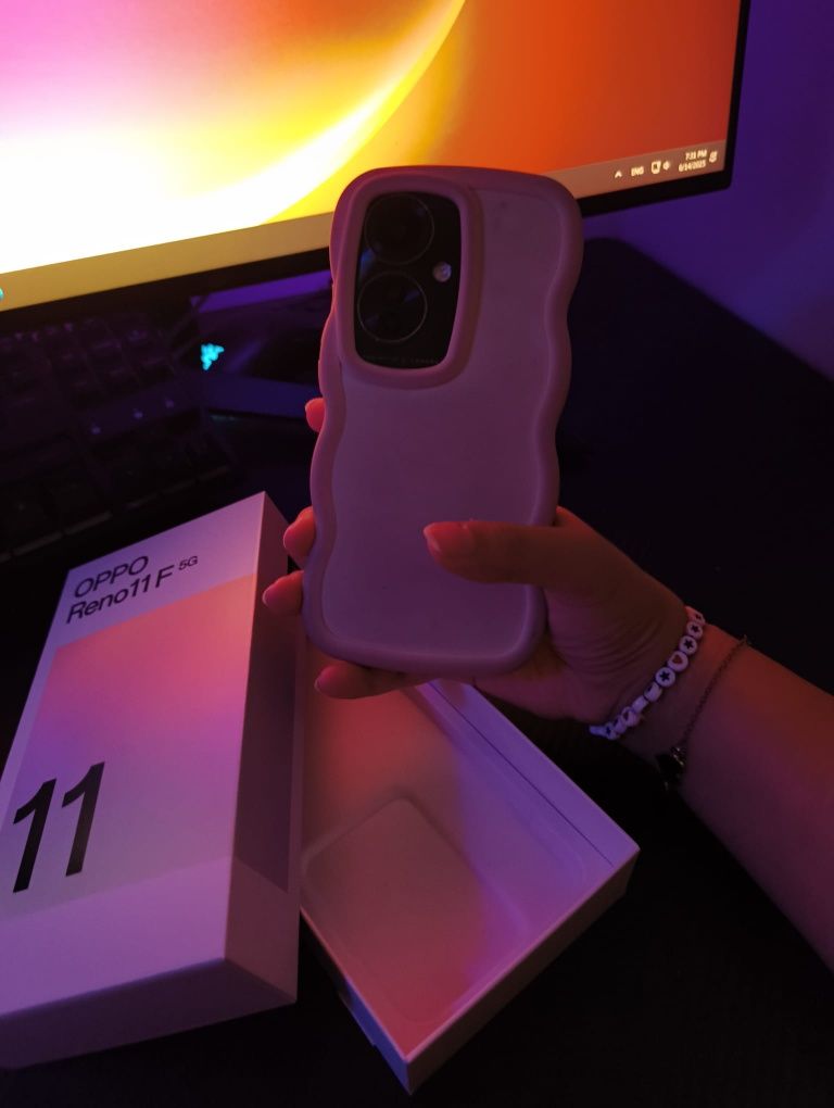 Oppo Reno 11 F 5G 256GB na caixa Fatura 2 anos de garantia