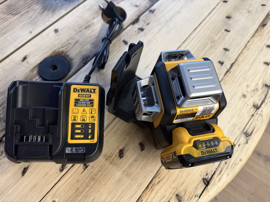 Poziomica laserowa laser krzyzowy DeWALT 360^ 12 lini zielony