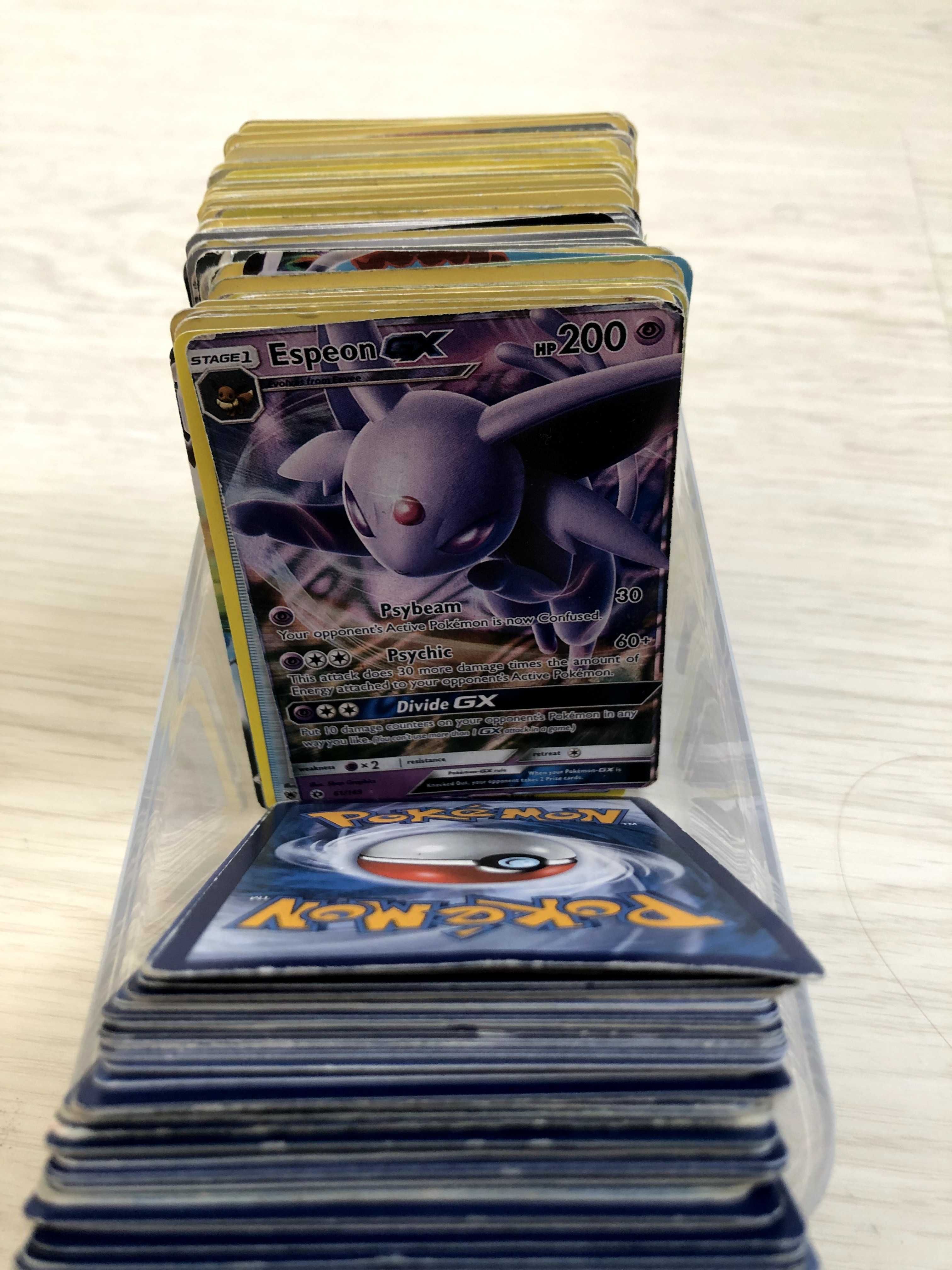 Mais de 200 cartas Pokemon raras e não raras