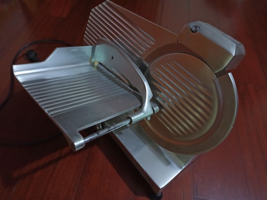 Fiambreira como novo