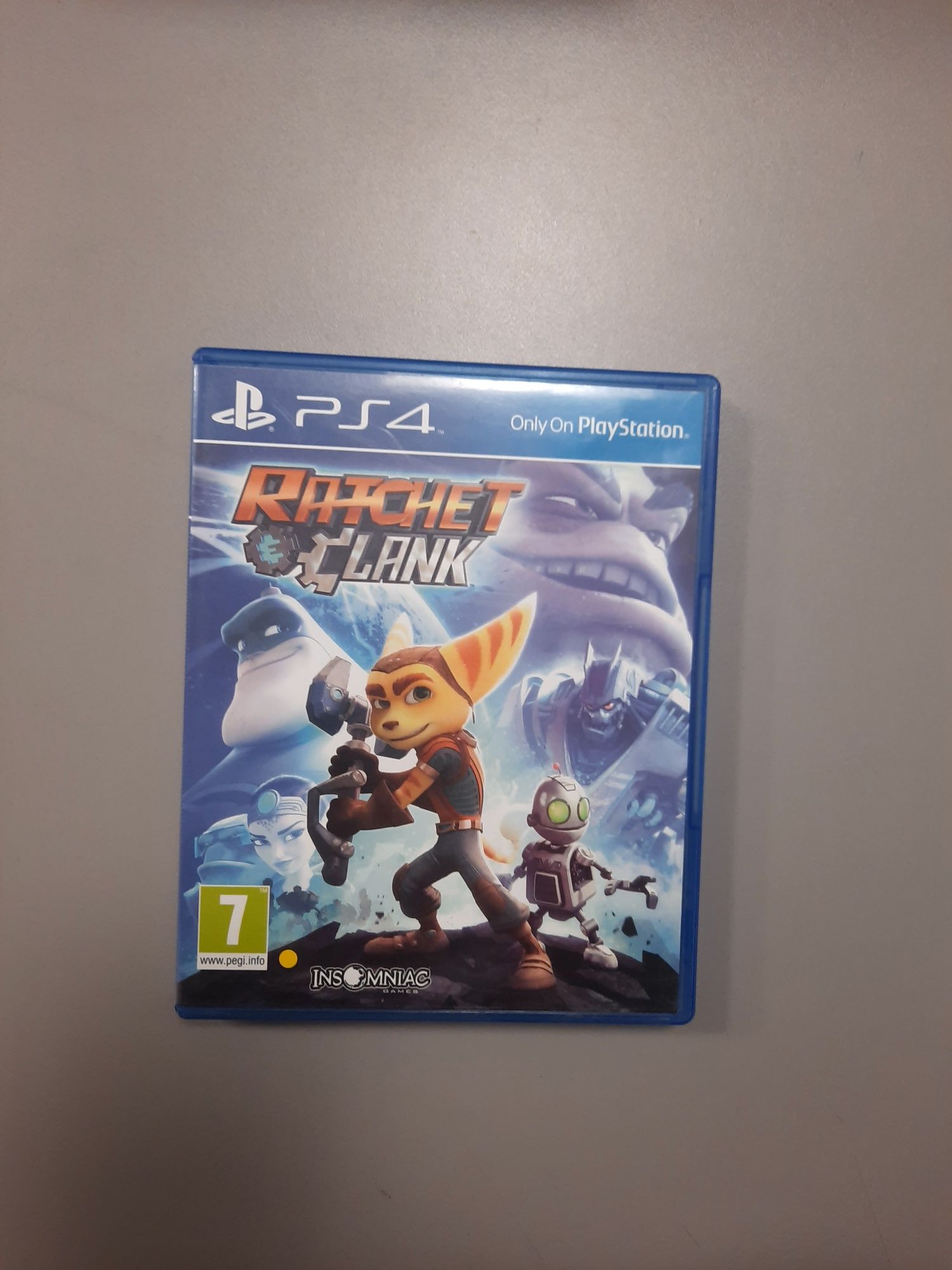 2 jogos PS4 FIFA 18+ RATCHET CLANK