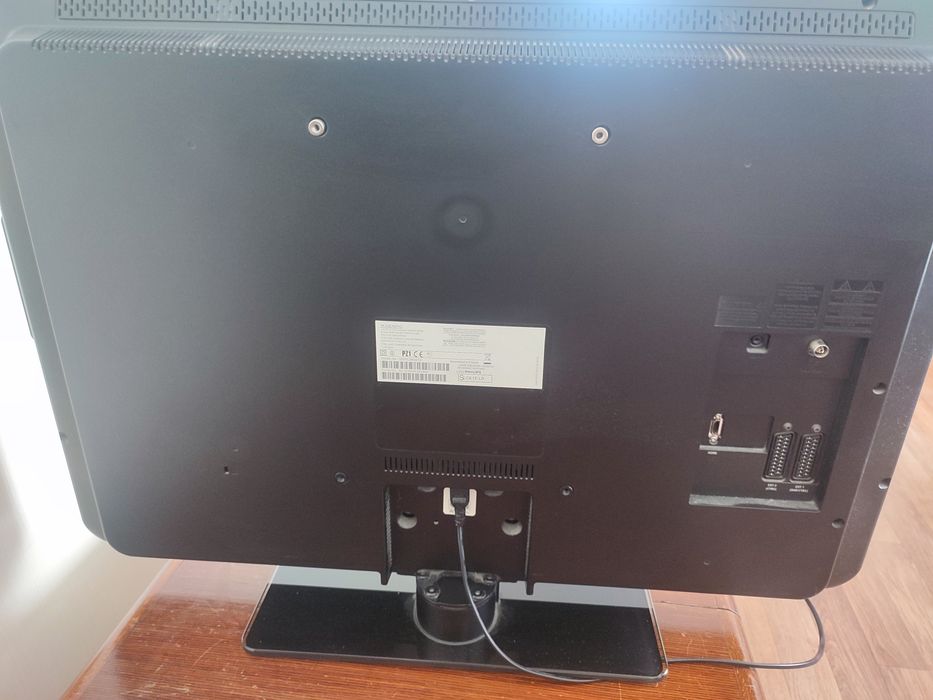 Телевізор Philips 32PFL4303/12