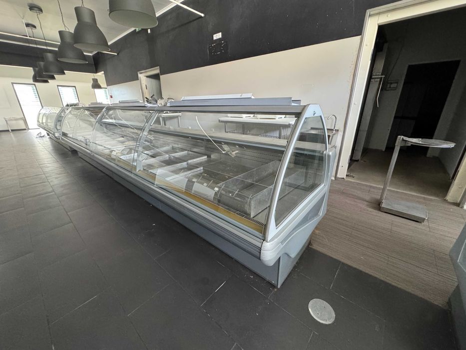 Vitrinas Refrigeradas Profissionais para Talho/Supermercado - 5,75m