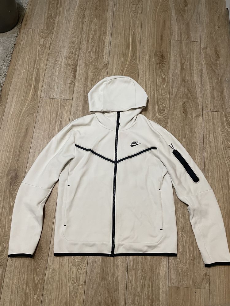 nike tec fleecee