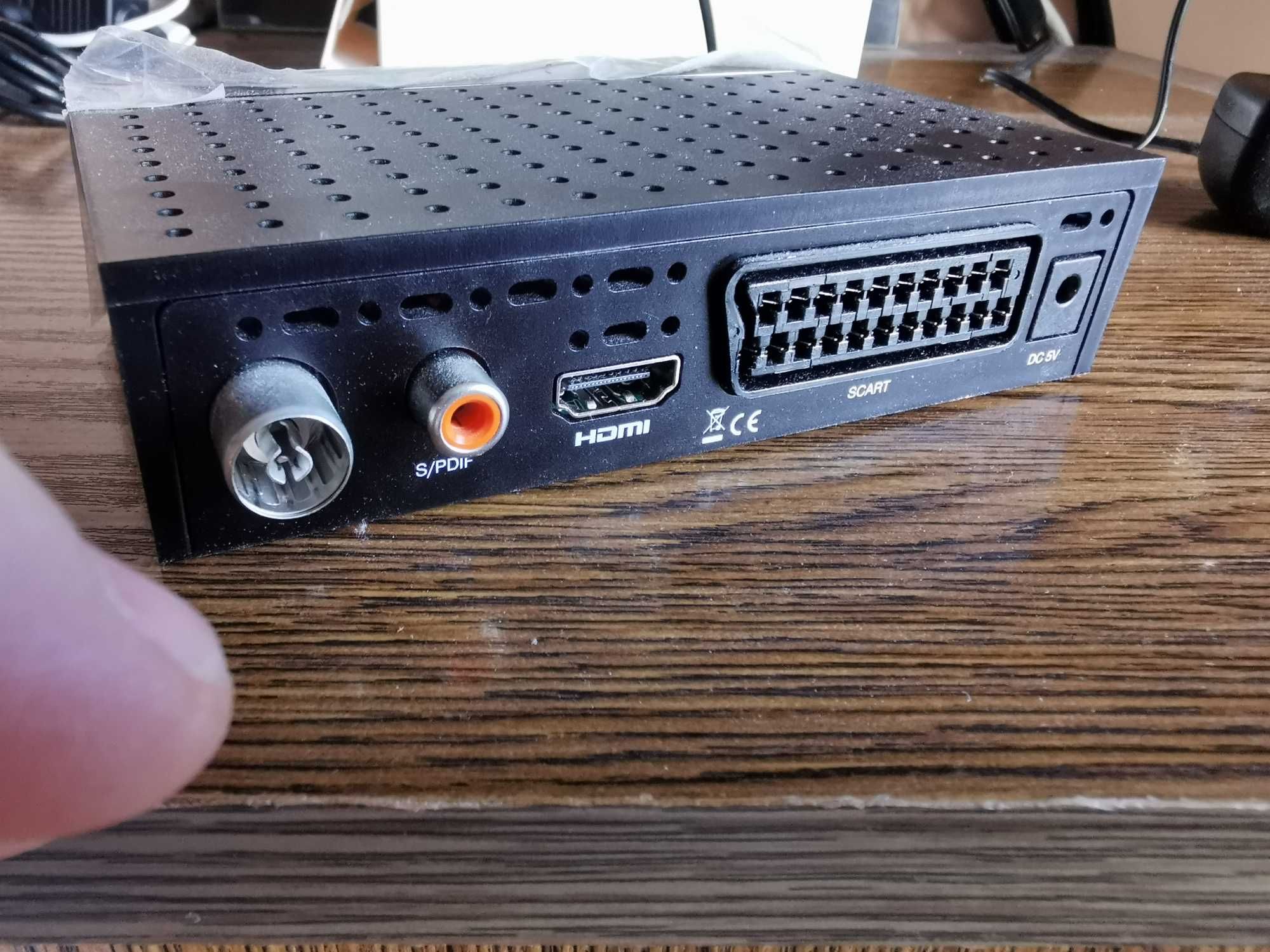 DEKODER telewizyjny DVB-T2 Edison Picco T265