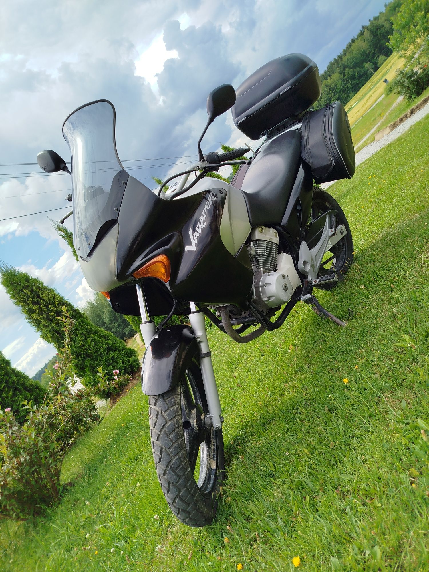 Honda Varadero XL 125 kat B
