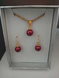 Zestaw biżuterii perłowej: bordowe kolczyki+zawieszka WYPRZEDAŻ