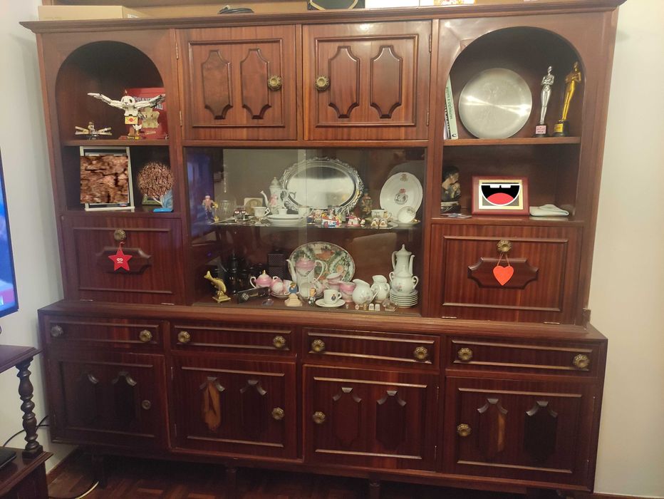 mobilia de sala em madeira