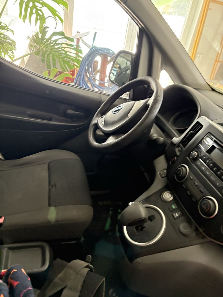 Peças Nissan e-NV200