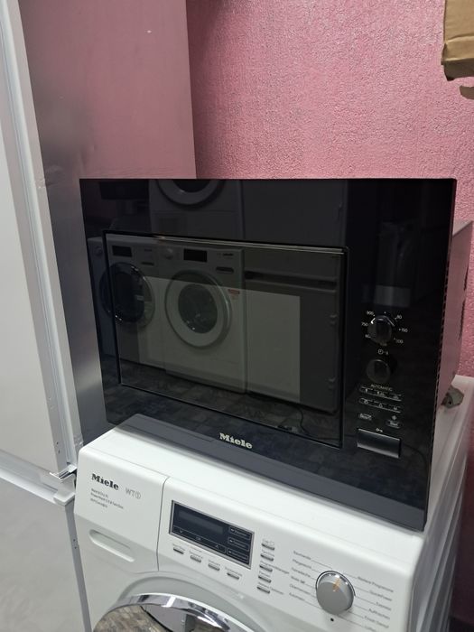 Мікрохвильова піч MIELE  m 8260-2 Німеччина