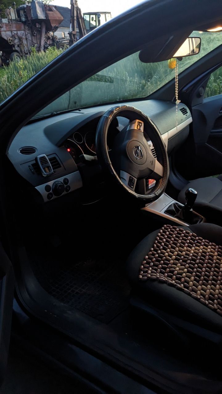 Продам Opel Astra 1.6