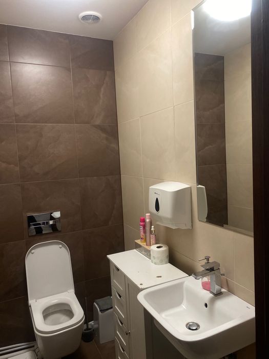 Podnajmę wyposażone stanowisko fryzjerskie, ul. Żelazna