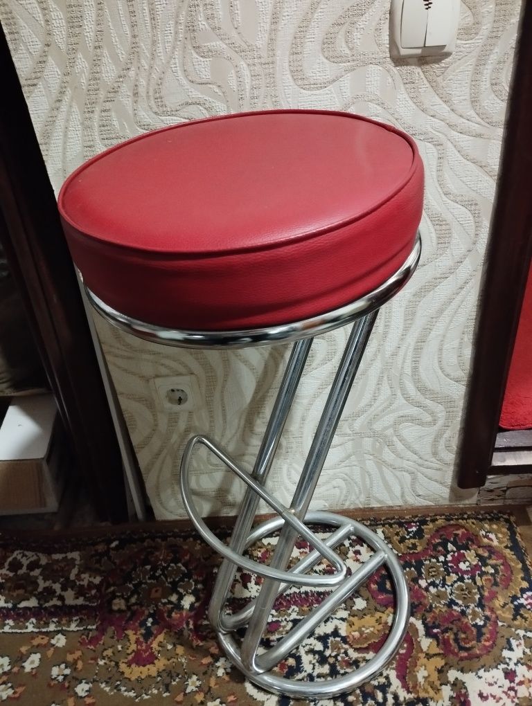 Продам барні стільці