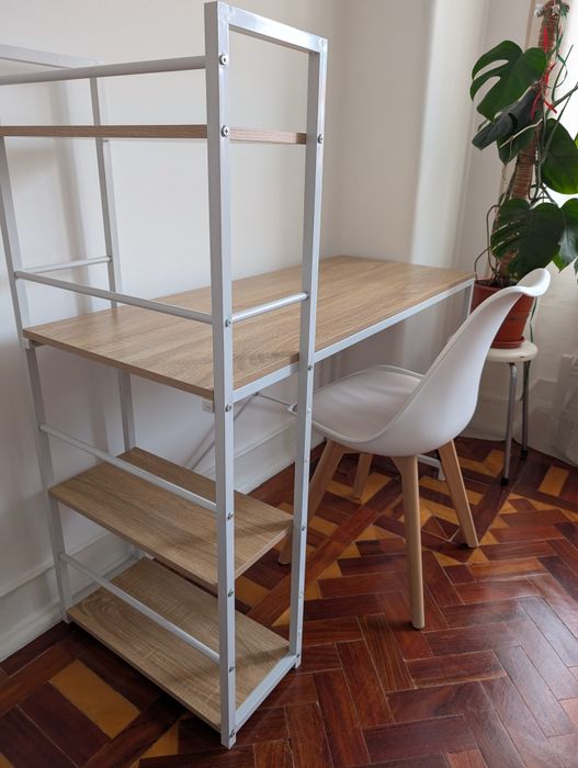 Mesa e cadeira escritorio