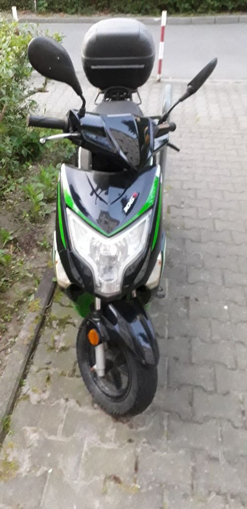 Skuter Junak 106x 2T 50 opłacony jeżdzący do poprawek.