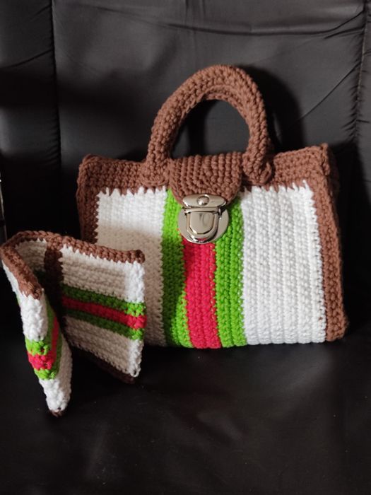 Mala tipo gucci em croche