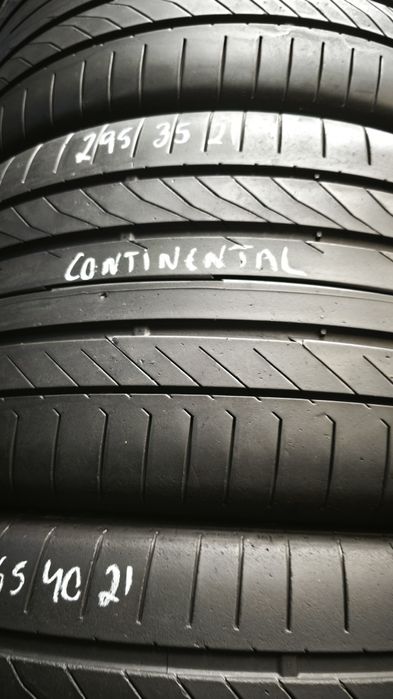 Pneus 295/35/21 e 265/40/21