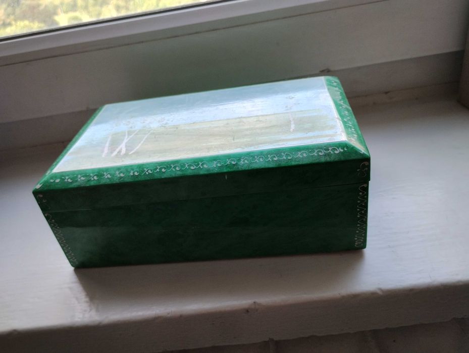 Szkatułka, pudełko, skrytka na biżuterię