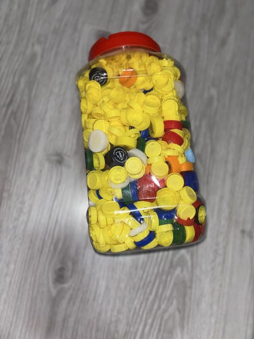 кришечки пластикові