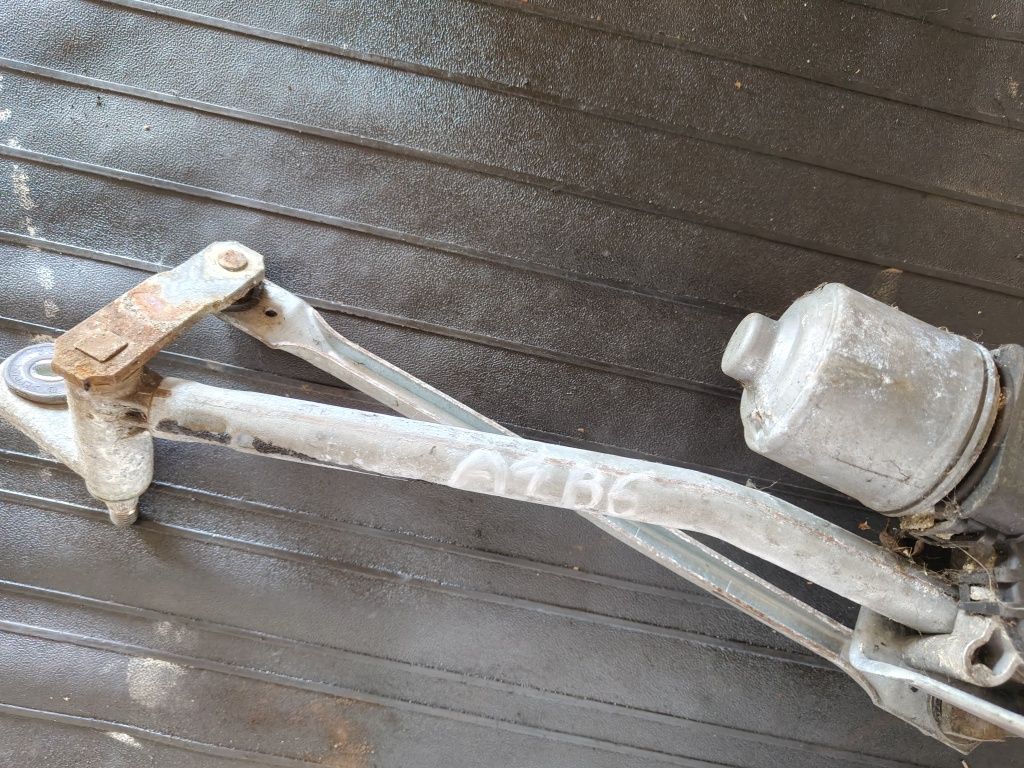 Mechanizm wycieraczek silniczek wycieraczek audi A4 b6 b7