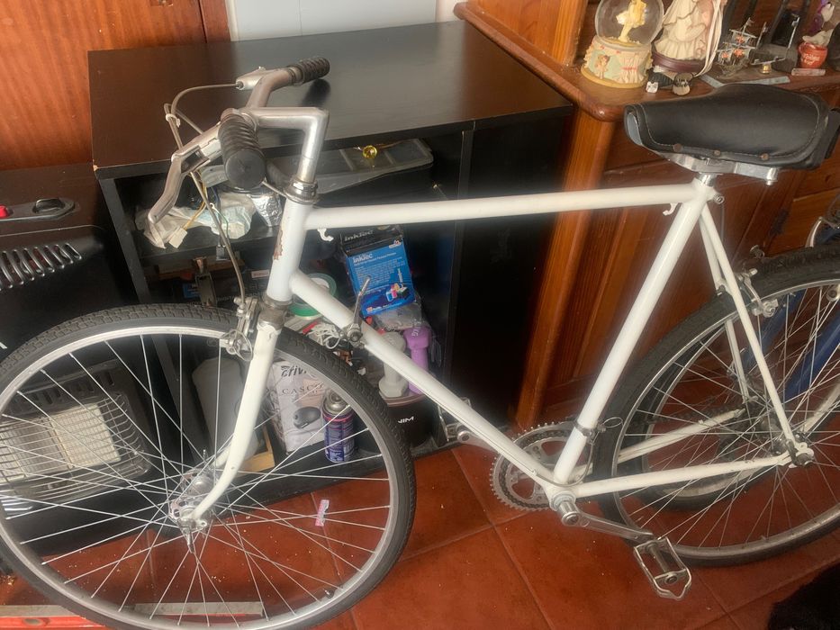 Bicicleta semi-nova
