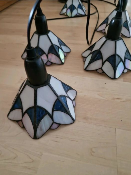 Piękna wiszącą lampa Tiffany 5 kloszy