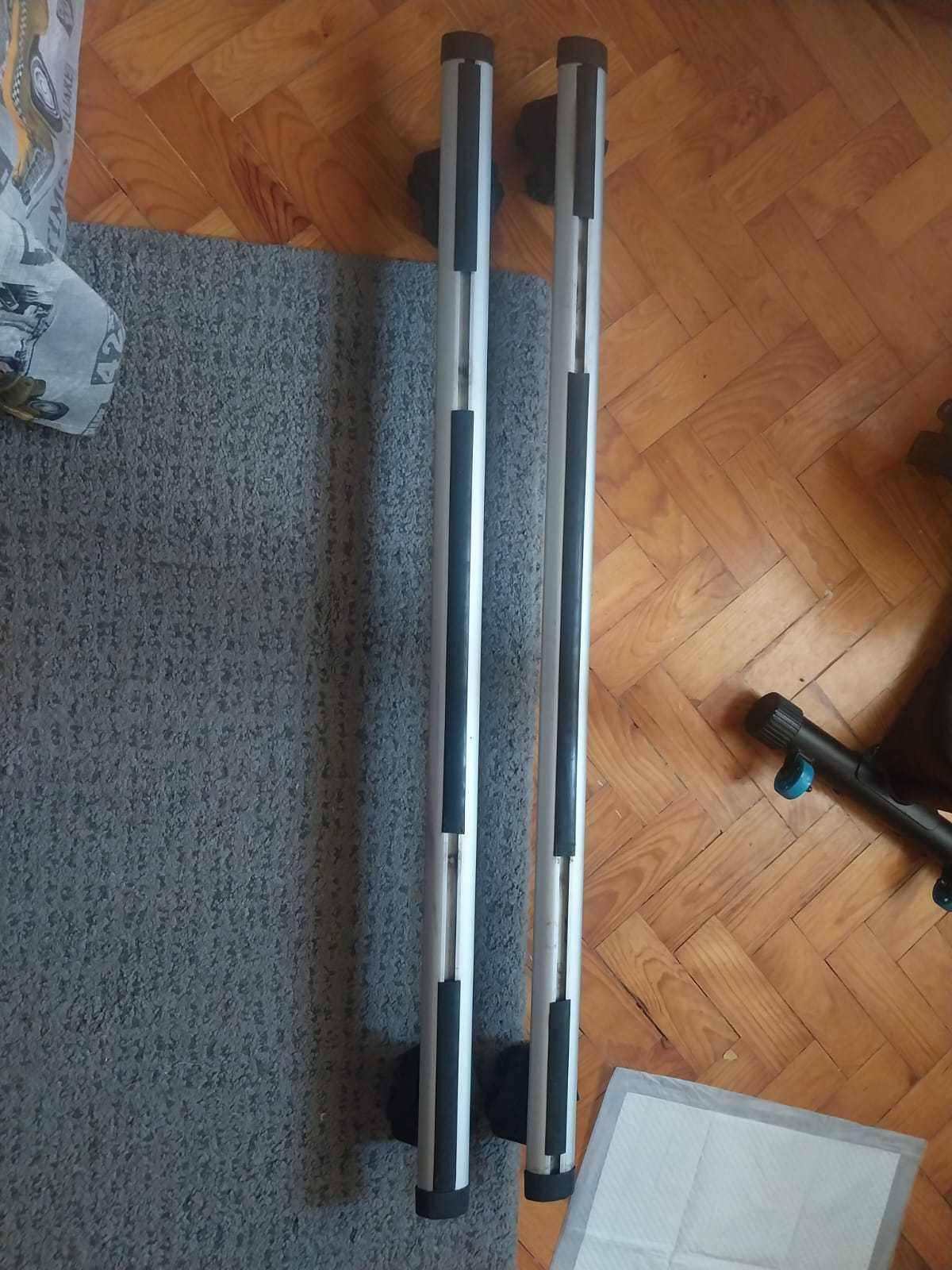 Conjunto 2 barras e suportes tejadilho marca Thule