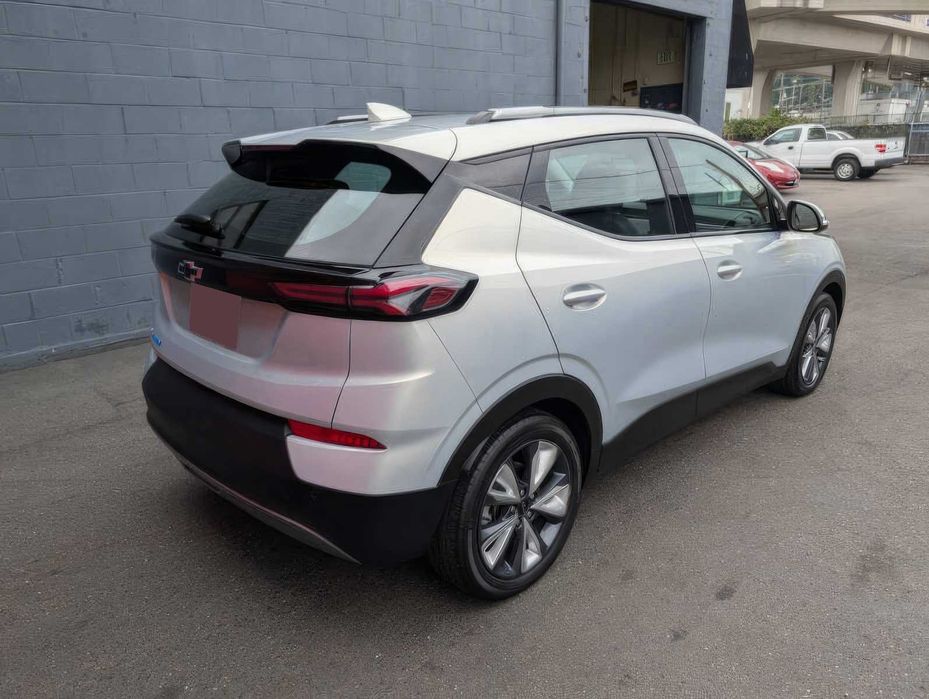 Chevrolet Bolt EUV LT      2022