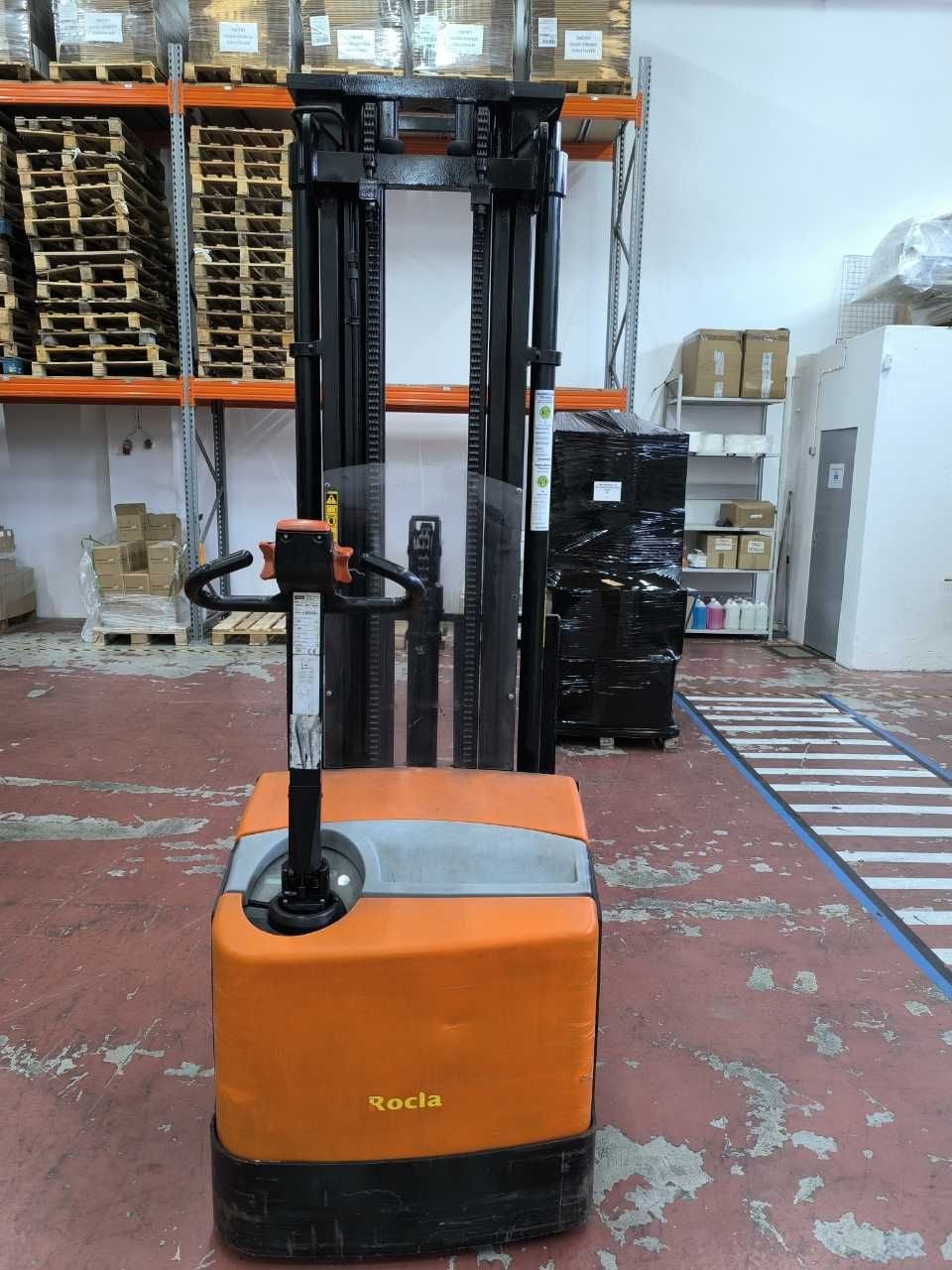 Stacker elétrico ROCLA 1600kg