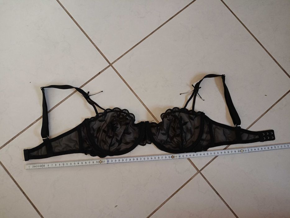 biustonosz czarny  rozm 70 C/D