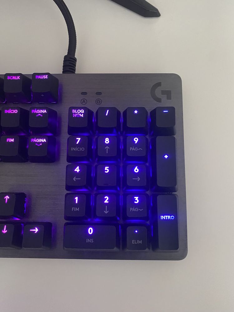 Teclado Mecanico RGB Gaming Logitech G512 Carbon