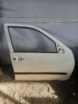 Дверка передня права VW Caddy 2