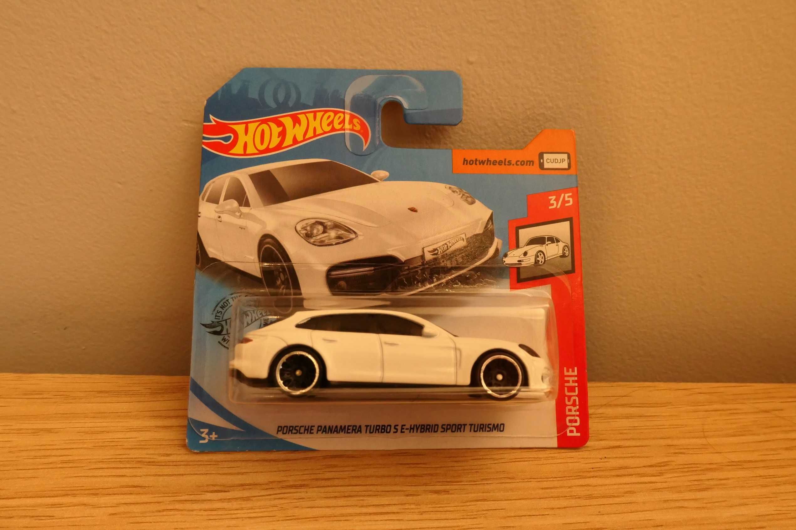 Porsche Panamera Turbo S E-Hybrid Sport Turismo - Hot Wheels