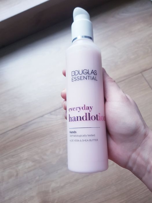 Nowy krem do rak Douglas Essential 200ml