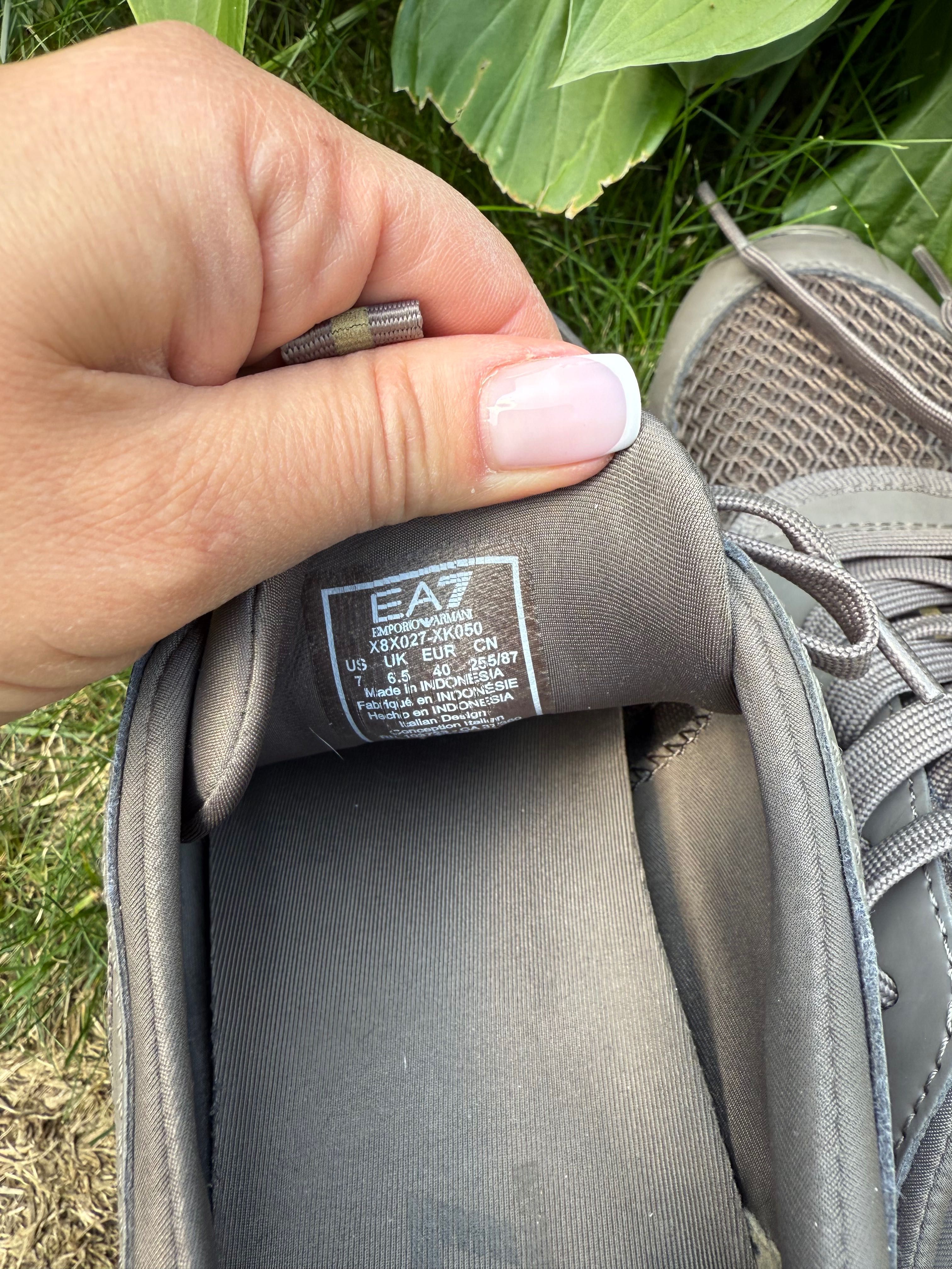 Кросівки Emporio Armani EA7 розмір 40
