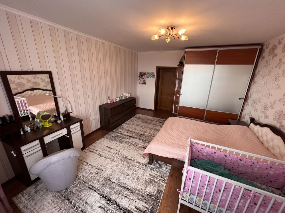 Продаж 3-кімнатної з ремонтом в Новобудові, 124м2
