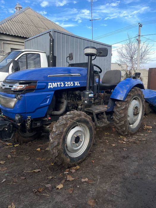 ДМТЗ 255XL Трактор колісний