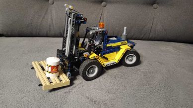 42079 Lego Technic Heavy Duty Forklift, Wózek widłowy