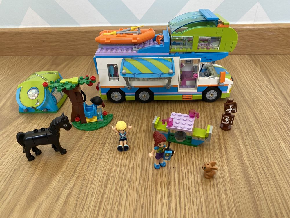Lego Autocaravana da Mia (41339)