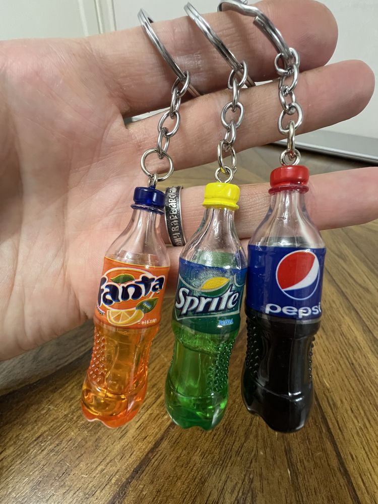 Брелоки Cola, Fanta, Sprite, Pepsi