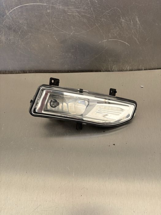 Nissan Qashqai J11 Micra K14 X-TRAIL 17-  Halogen prawy przód przedni