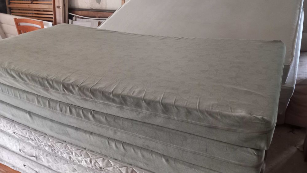 Materace sprężynowe 90x200cm-stan dobry kilka sztuk