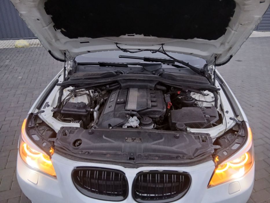 Продам бмв е60 м54б30