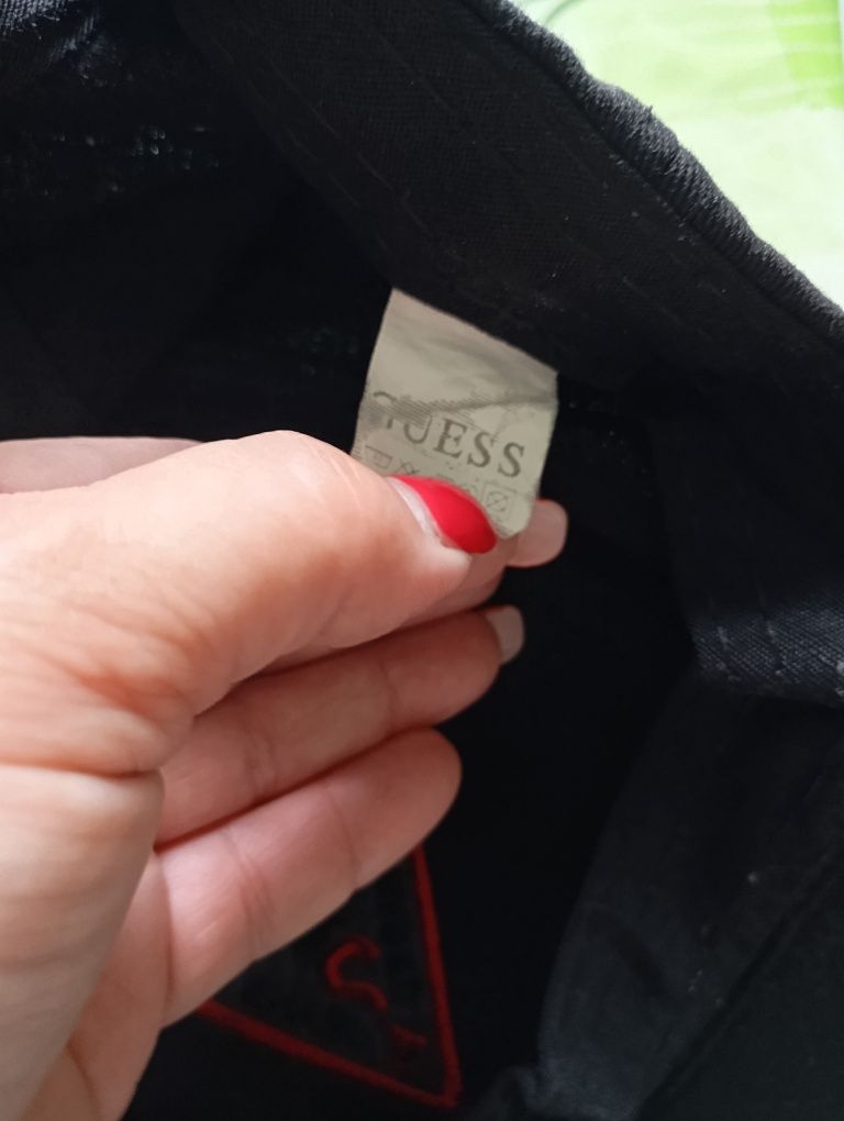 Czapka unisex guess
