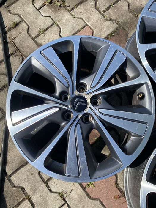 Felgi 17 Citroen C4 Picasso DS4 Berlingo Peugeot 5x108 ET50