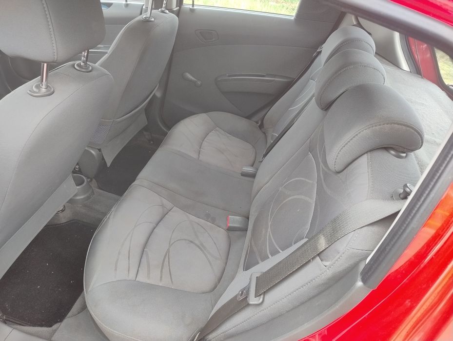 1.0 benzyna w stanie dobrym z klimatyzacją sprawną