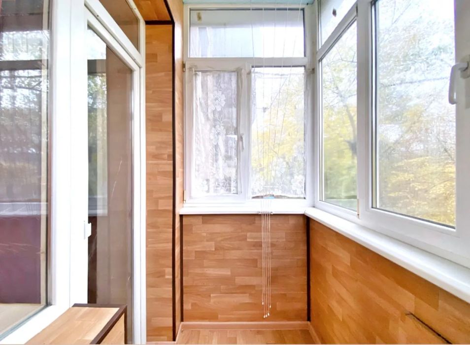 Продам просторную 3к кв.Не высокий 3й этаж.Новокадацкий