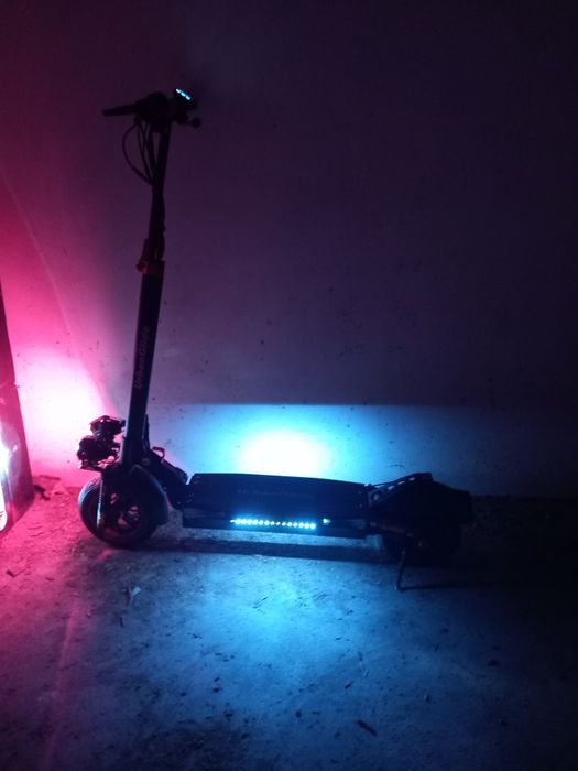 Trotinete eletrica otima[ legenda)